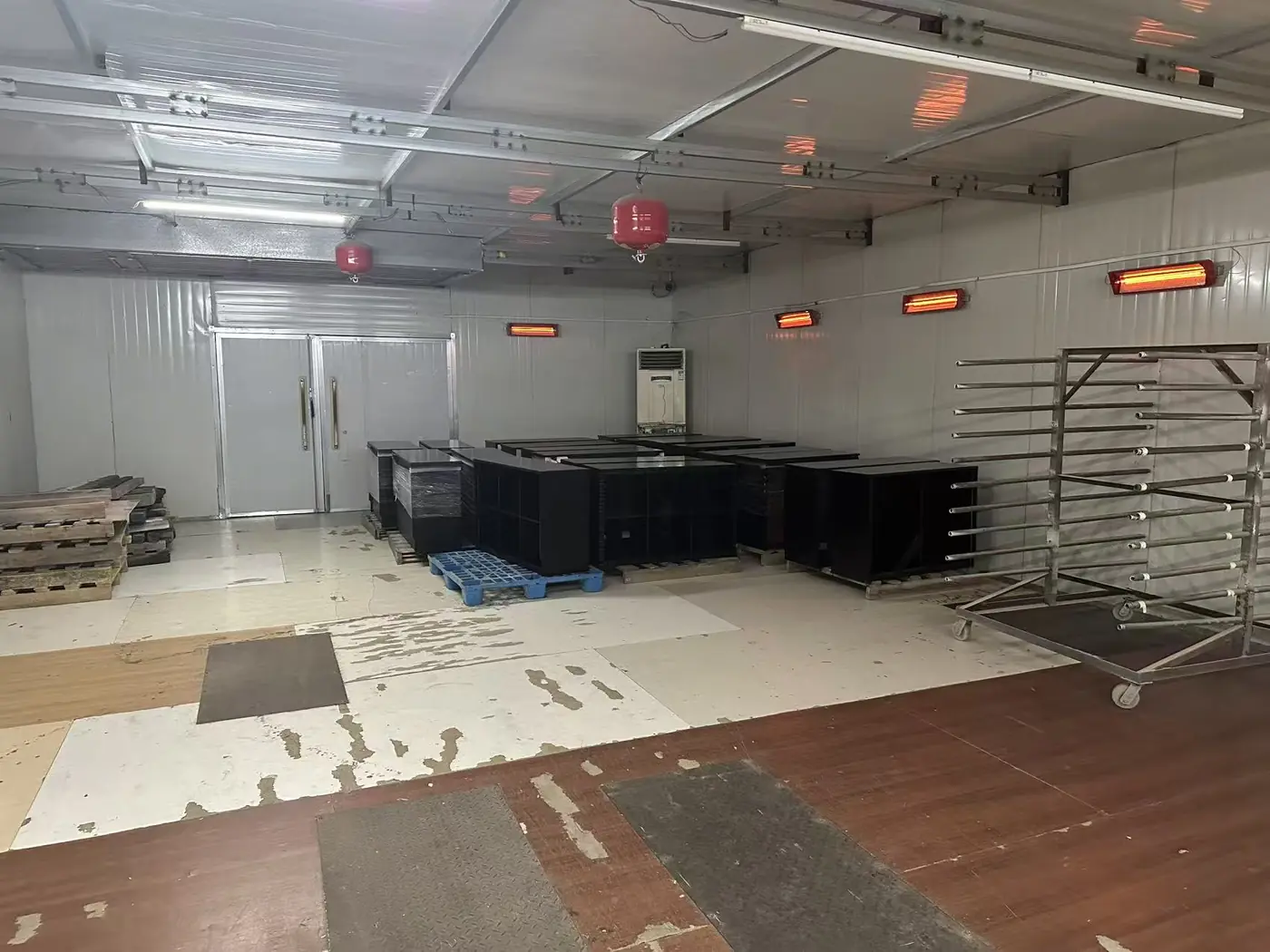 Controlled furniture finishing and drying area